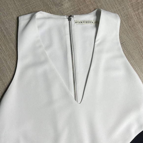 ALICE & OLIVIA Maya Colorblock Racerback Black White Deep V Sleeveless Dress - Picture 5 of 12